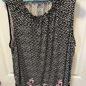 Womens 2X sleeveless top